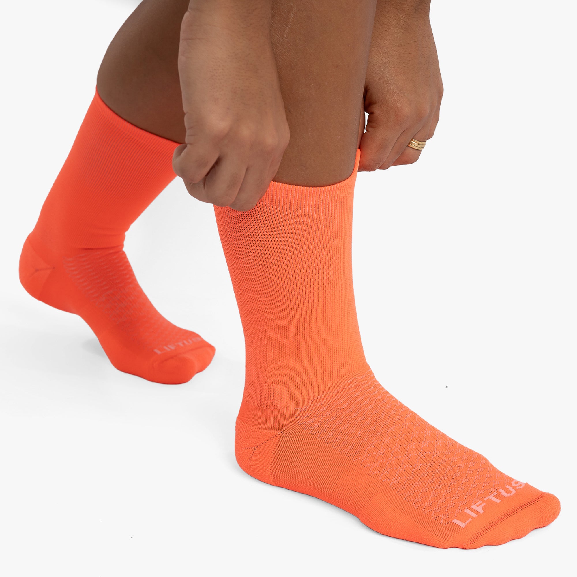 Meia Esportiva Liftus Performance - Cano Alto | Coral Neon